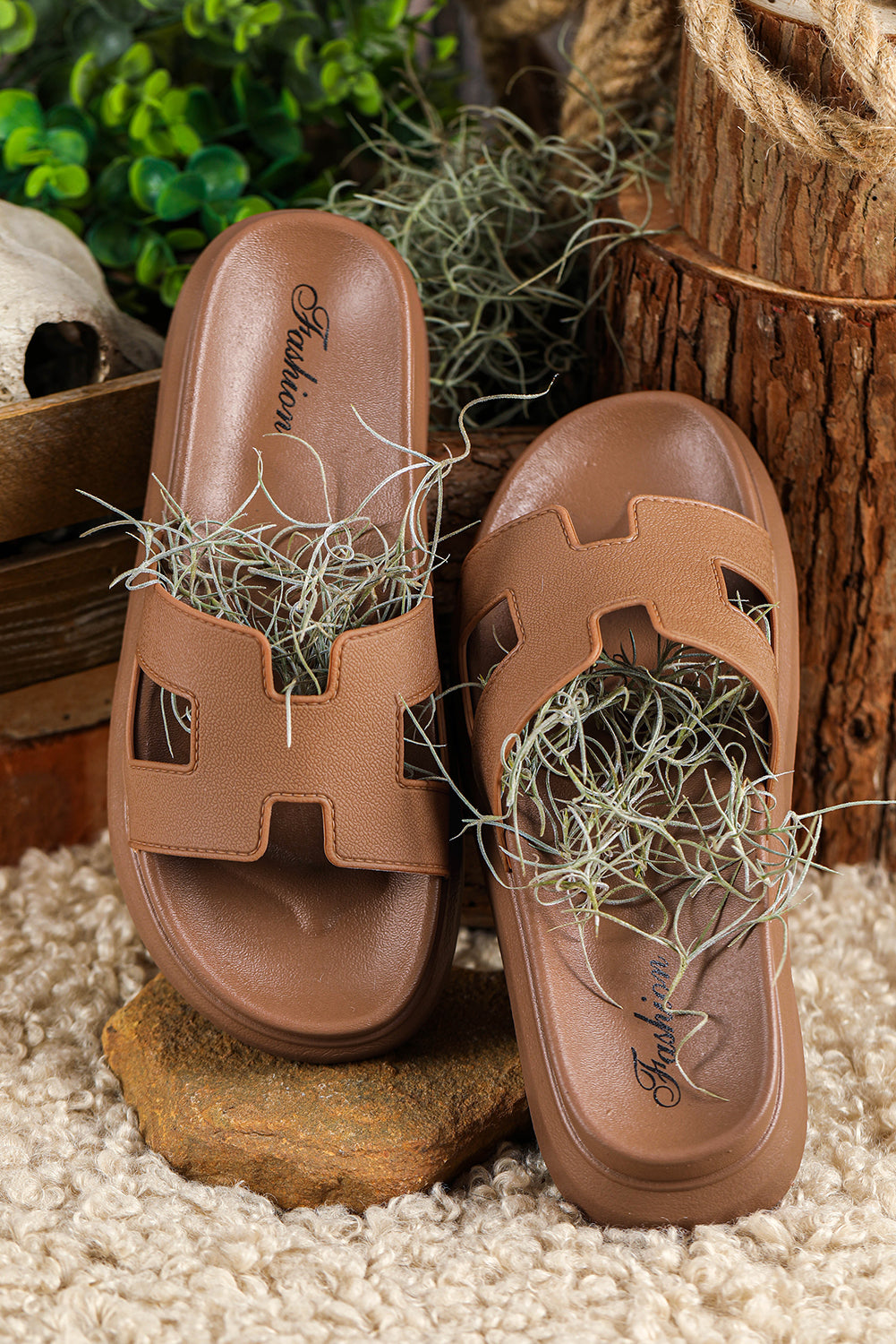 Chic Orthopedic Women's Slippers with Trendy Cut-Out Design | Stylish Comfort for Everyday Wear
