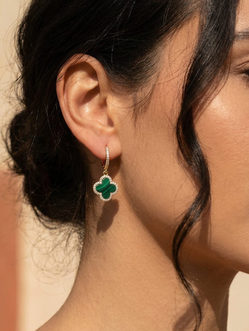 Clara Collection | Gold Clover Earrings with Symbolic Design | Stylish Accessory for Women