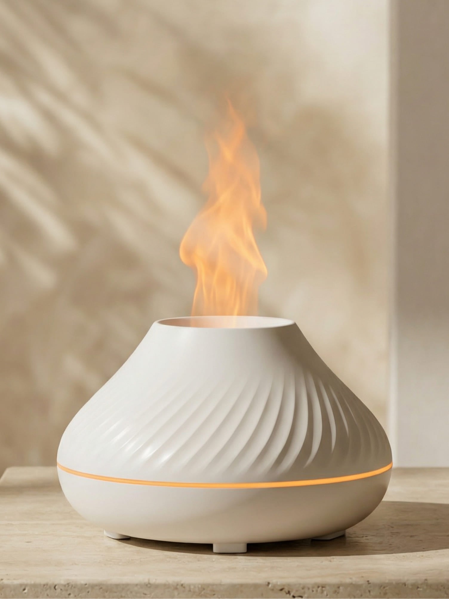 FlameGlow | Aroma Diffuser with LED Flame Effect & Stylish Design | Relaxation for Home Fragrance