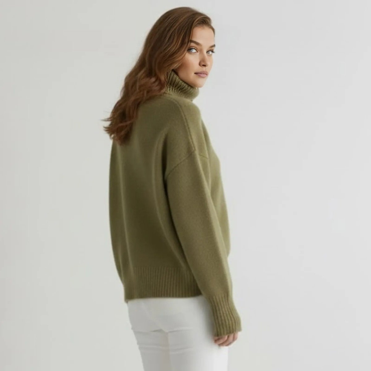 Women’s Gloria Cashmere Turtleneck Sweater – Oversized Luxury Knit Pullover Top in Inner Mongolian Cashmere for Elegant Winter & Everyday Wear