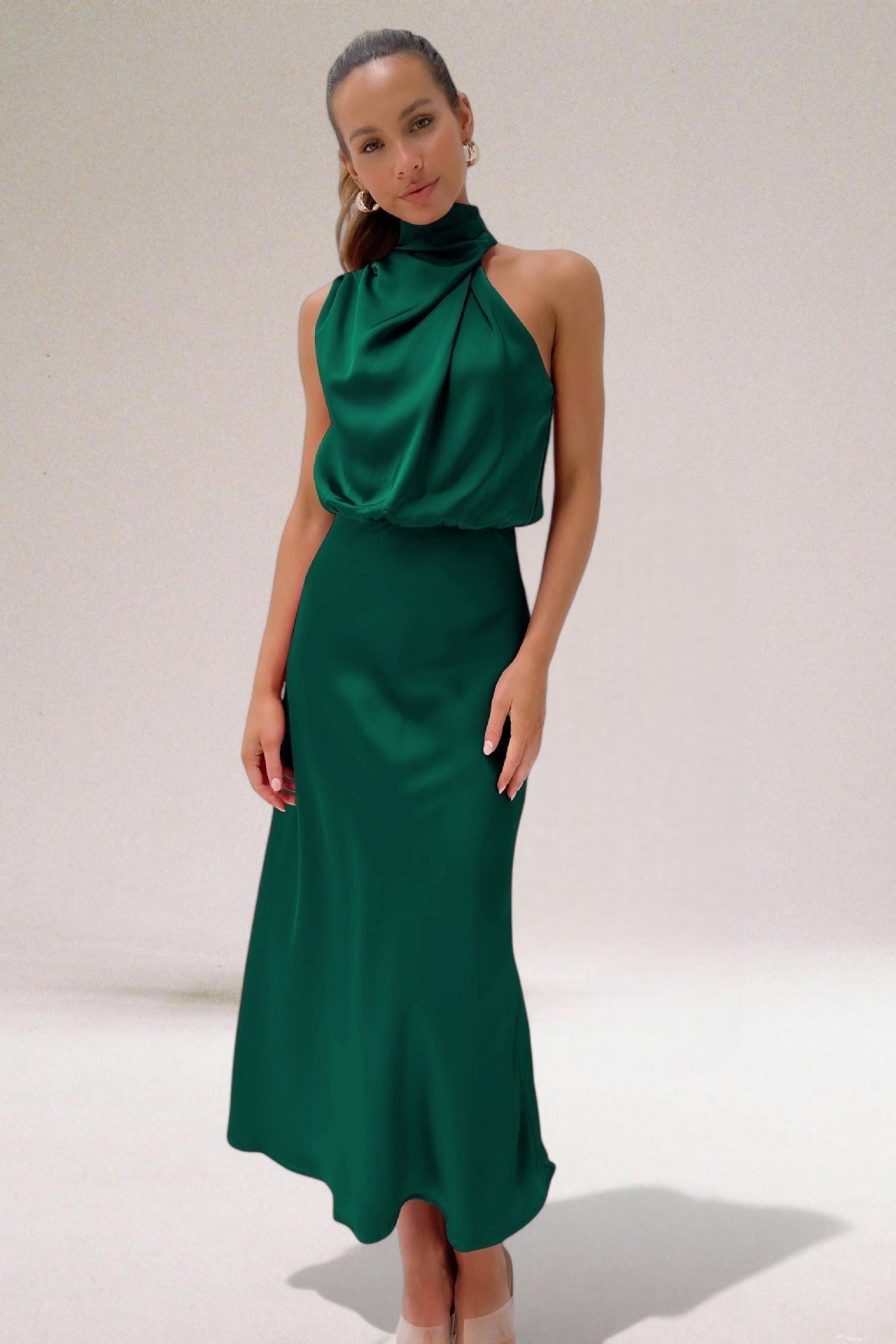 Women’s Halter Neck Formal Maxi Dress – Elegant Evening Gown with Luminous Fabric