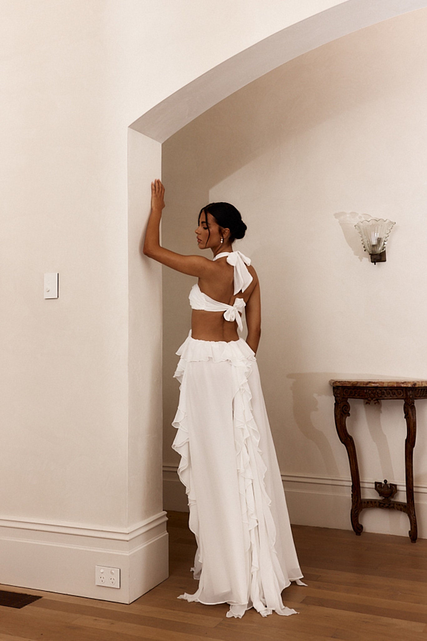 Santiago | White Maxi Dress with Halterneck & Cut-Out Design | Elegant Long Dress for Special Occasions