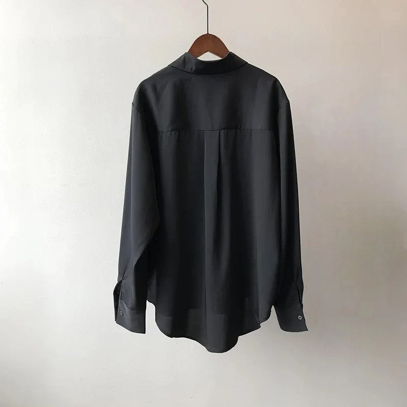 Women's Relaxed Fit Button-Up Shirt — Casual Long Sleeve Shirt with Chest Pocket, Everyday Smart Casual Top