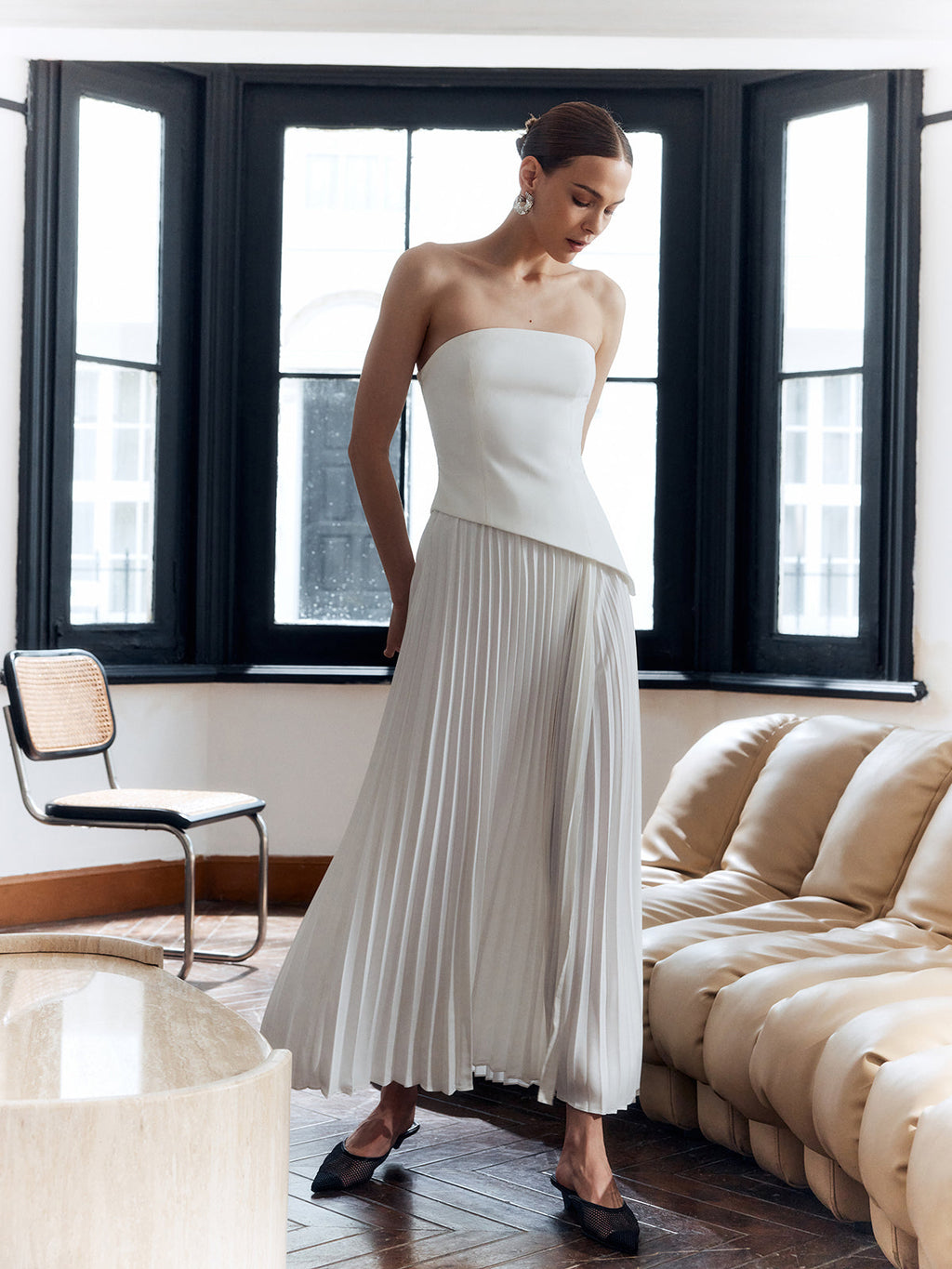 Women’s Sleeveless Pleated Maxi Dress – Collarless Slim Fit with Side Slit
