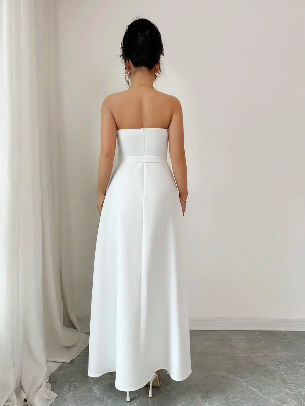 White Strapless Pleated Maxi Dress Sweetheart Neckline Button Detail A-Line Formal Gown Elegant Evening Dress