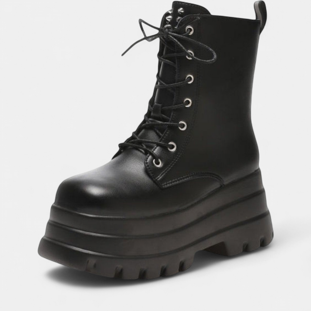Combat platform boot side view