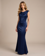 Satin-Abendkleid im Meerjungfrau-Schnitt – Wasserfallausschnitt, bodenlang